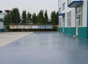 烟台彩色路面喷涂翻新的材料对冬季