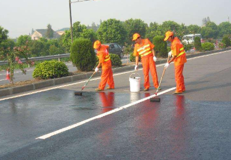 烟台 彩色路面喷漆维修改色的使用寿命有多长？